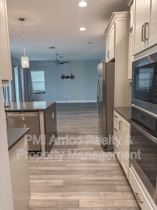 Building Photo - 12860 Satin Lily Dr