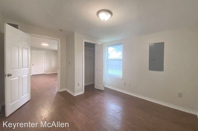 Building Photo - 4 br, 2 bath House - 1708 N 6th St