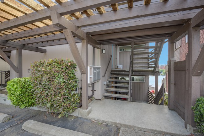 Building Photo - Portage Bay Flats