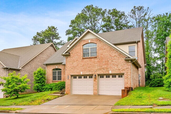 Building Photo - Gorgeous Upscale Home in the Gated Savanna...