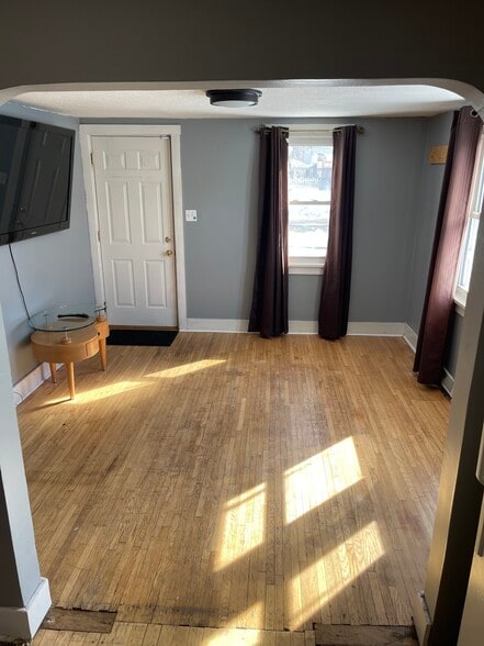 Building Photo - 721 24th St N