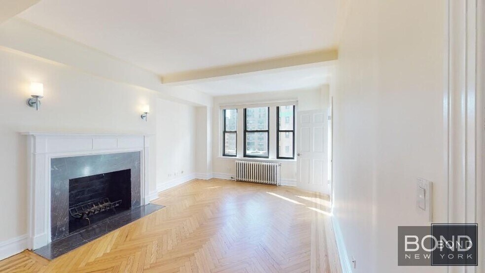 Primary Photo - 210 E 68th St