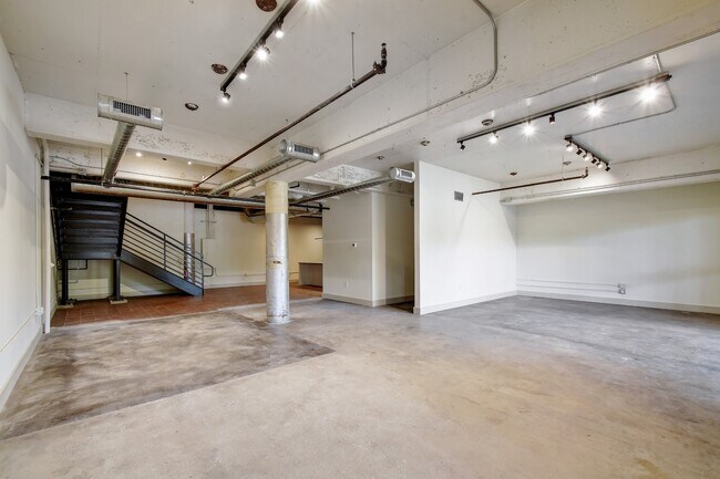 Building Photo - 215 Coca-Cola Pl