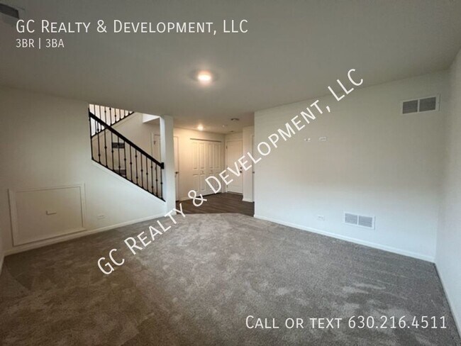 Building Photo - ***WOODLORE ESTATES / 3 BDRM / 2.5 BTH / A...