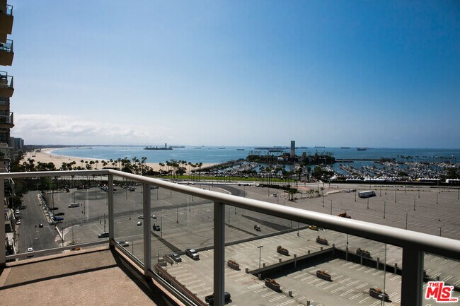 Building Photo - 488 E Ocean Blvd