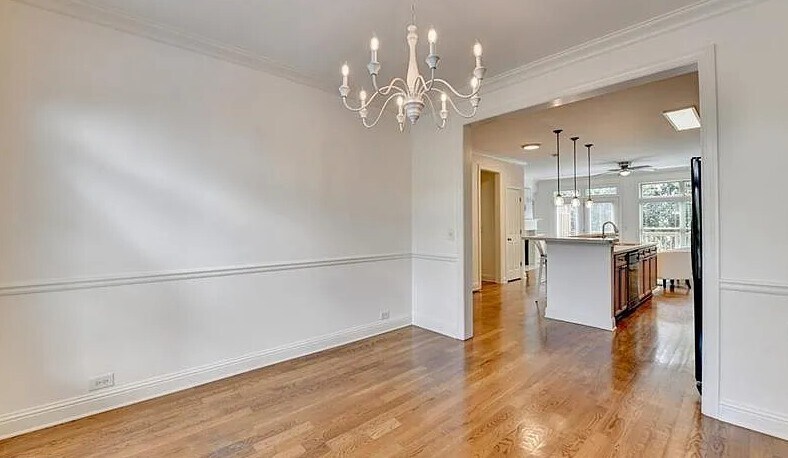 Building Photo - 10898 Gallier St