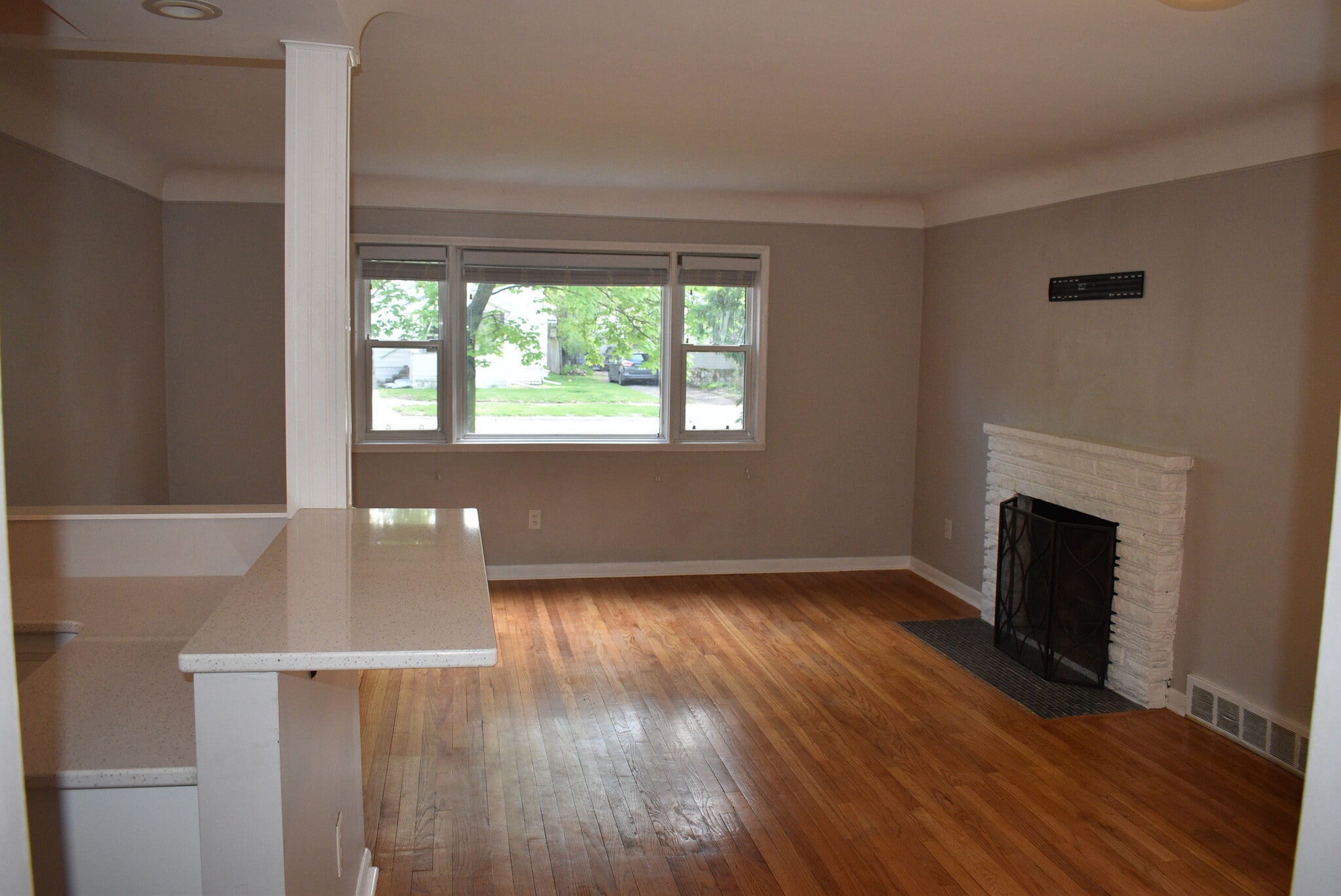 Building Photo - 406 Catalpa Dr
