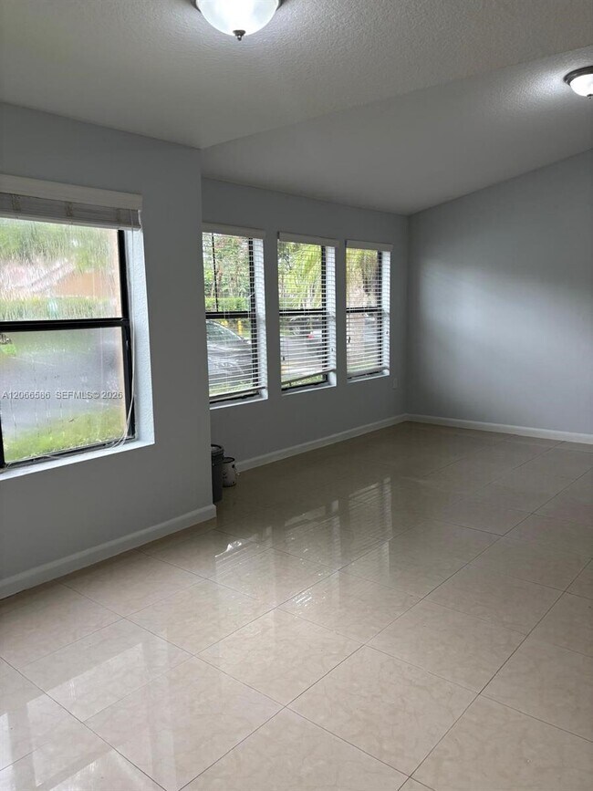 Building Photo - 15591 SW 105th Terrace