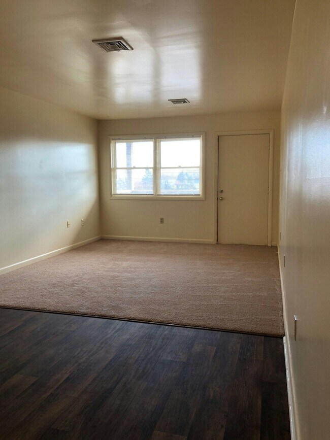 Building Photo - 105 East Allen Street, Unit 203