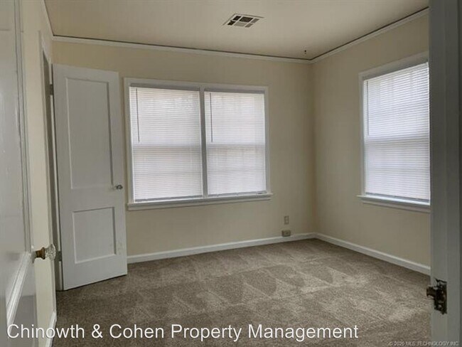 Building Photo - 2 br, 1 bath House - 4544 E 5th St