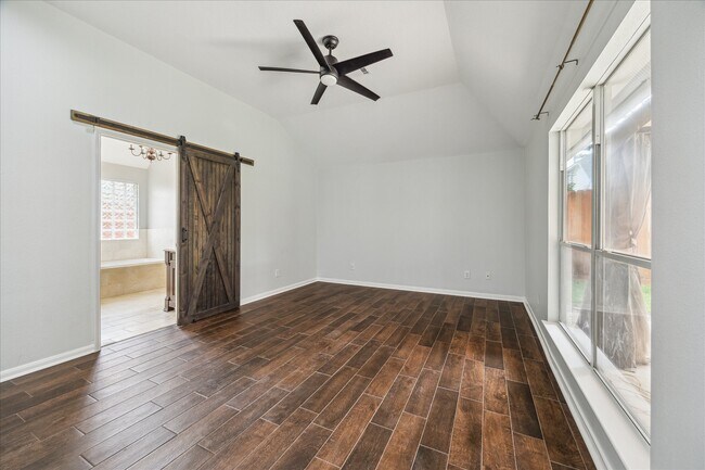 Building Photo - 20910 Sandy Briar Ct