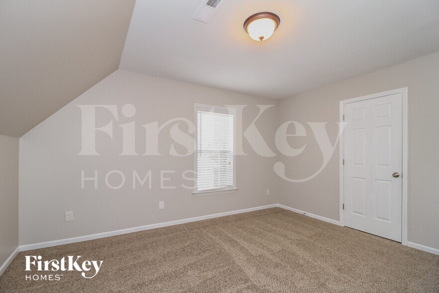 Building Photo - 4141 Meredith Woods Ln