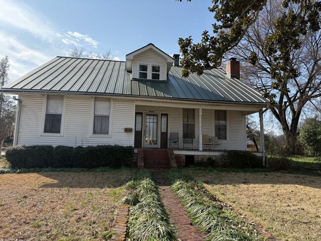 Primary Photo - Lelia St Apartments