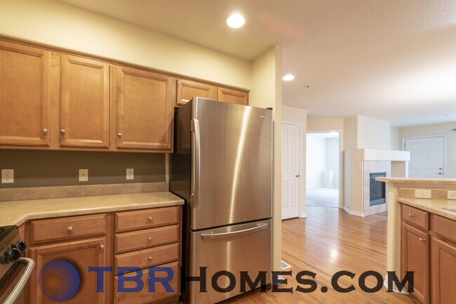 Building Photo - 14300 Waterside Ln