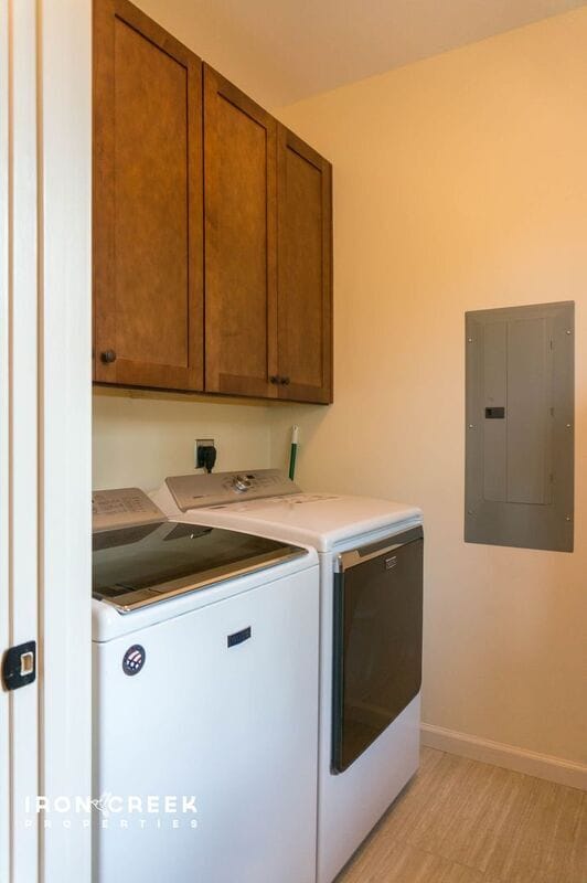 Building Photo - 11 Hilltopia Rd