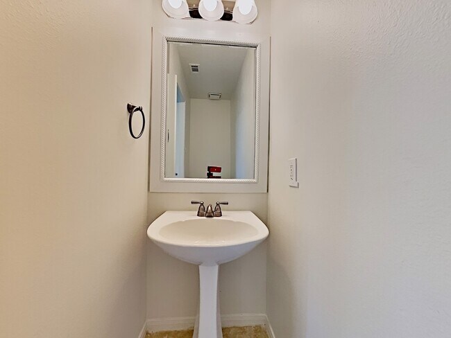 Building Photo - 2738 Springstone Dr