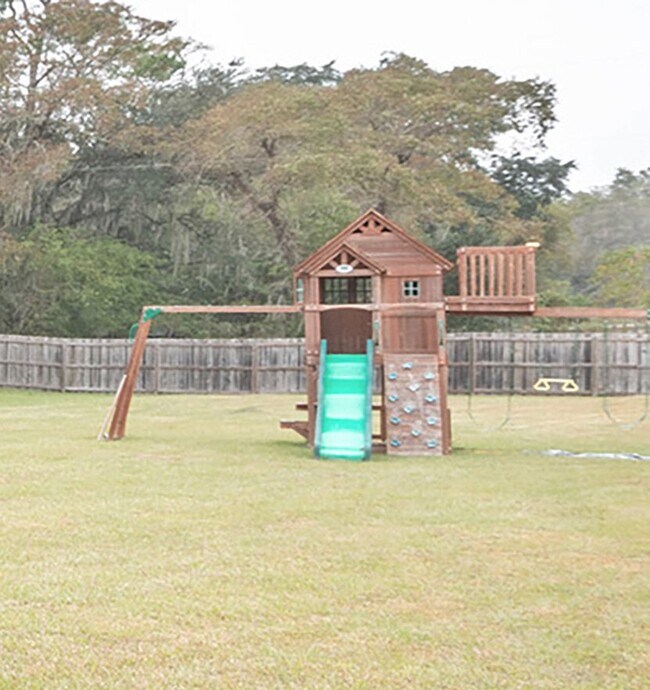 Building Photo - 53737 Carrington Dr