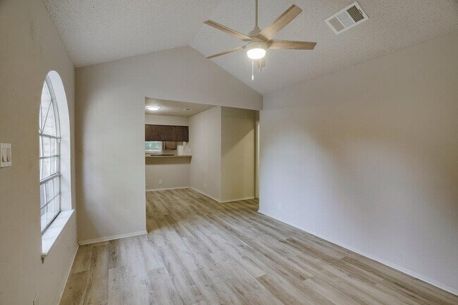 Building Photo - 1206 Westcott Dr