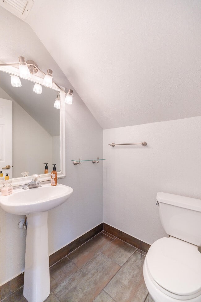 Building Photo - 7722 Brunson Cir