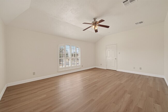 Building Photo - 15910 Clayton Bend Dr