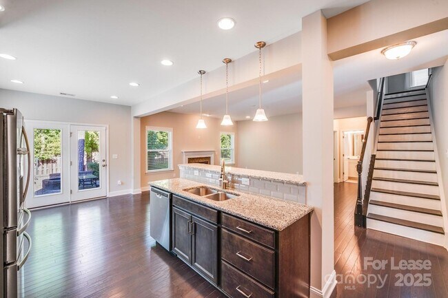 Building Photo - 13122 Oakhaven Glen Ln