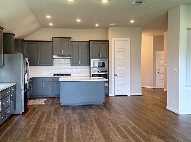 Building Photo - 150 Patrick Herndon Dr