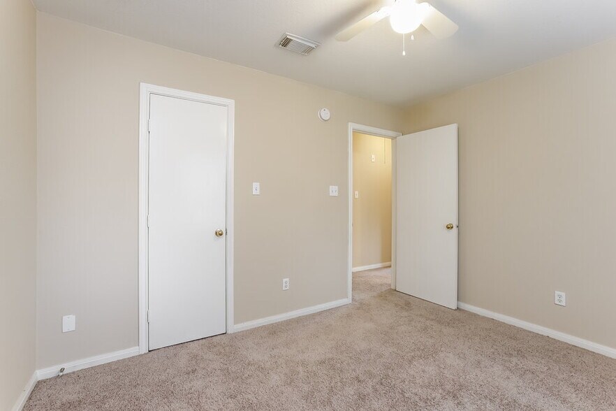 Building Photo - 8019 Scarlet Tanager Dr