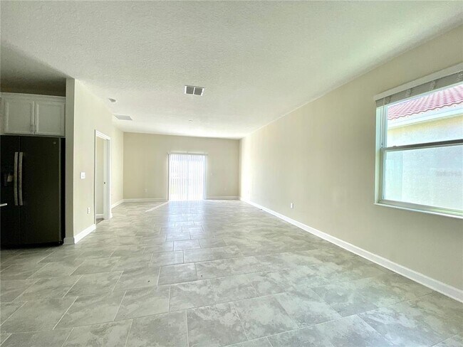 Building Photo - 1312 Oak Crest St