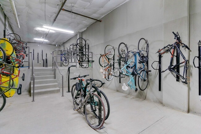 Building Photo - Expo