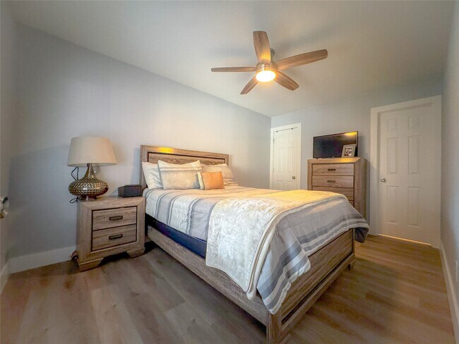 Building Photo - 18323 River Sage Dr