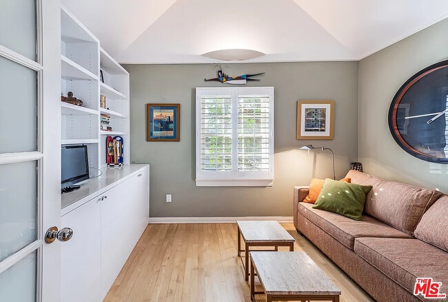 Building Photo - 2515 Euclid St