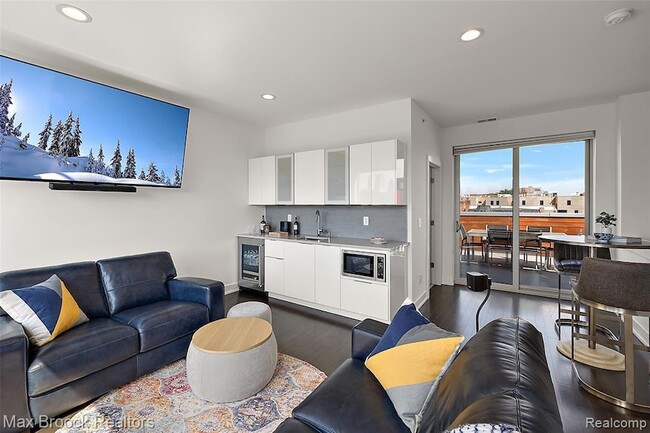 Building Photo - 284 Alfred St