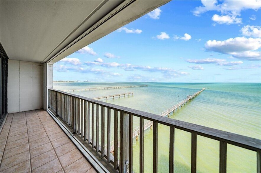 Primary Photo - 4334 Ocean Dr