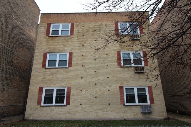 Primary Photo - 1642 W Morse Ave
