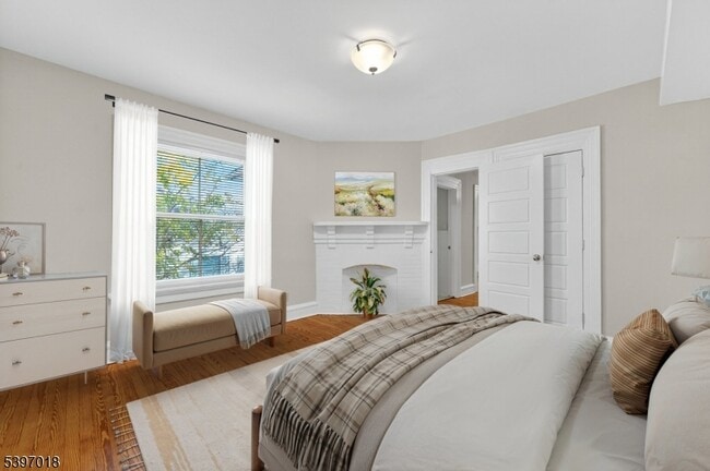 Building Photo - 94 Midland Ave