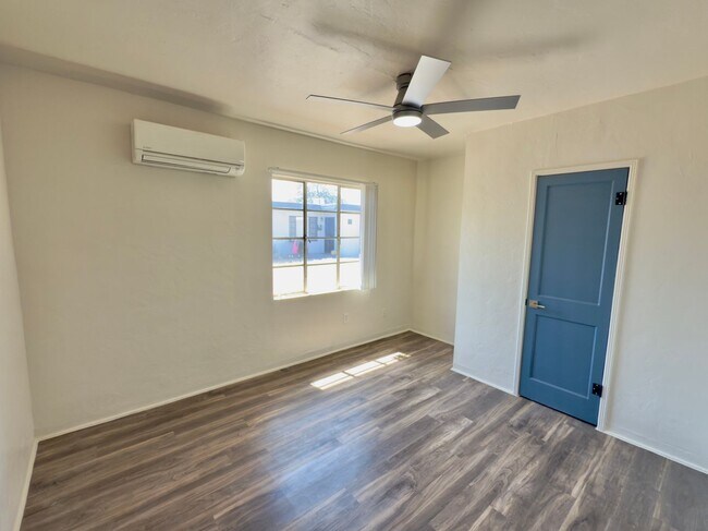 Building Photo - Two Bedroom w/ A/C, Yard and Carport