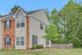 Building Photo - 601 Huntly Dr