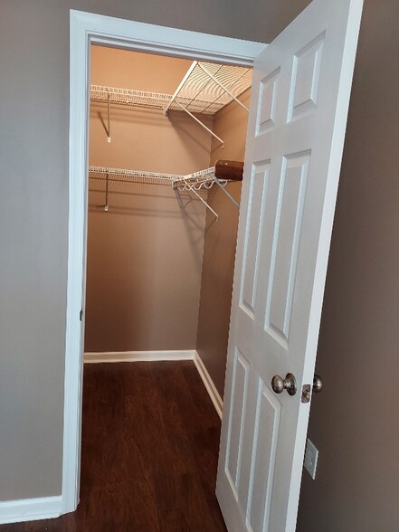 Building Photo - 3556 Wardell Crest