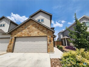 Building Photo - 923 Langesmill Branch