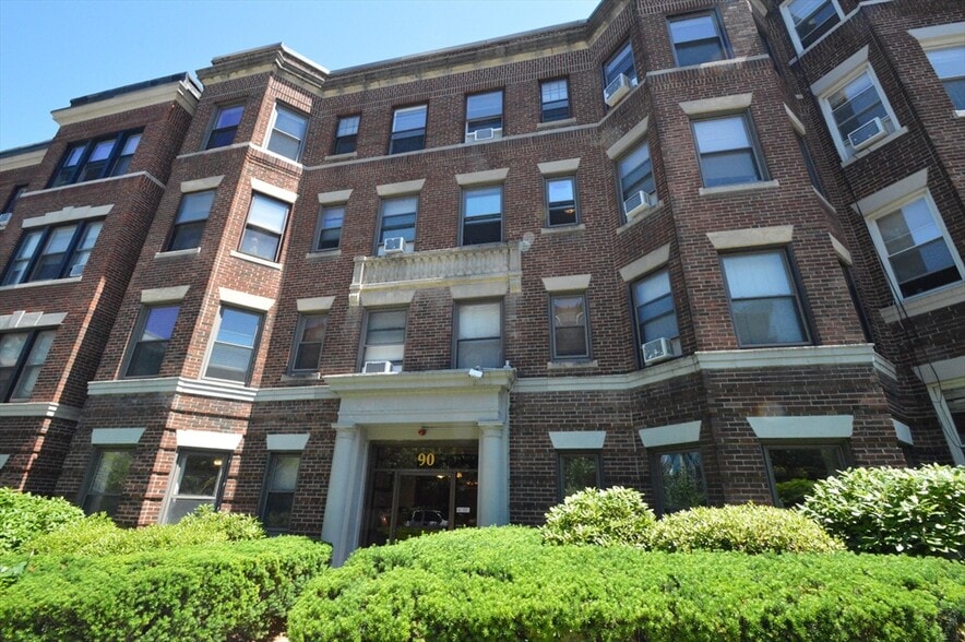 Building Photo - 90 Brainerd Rd