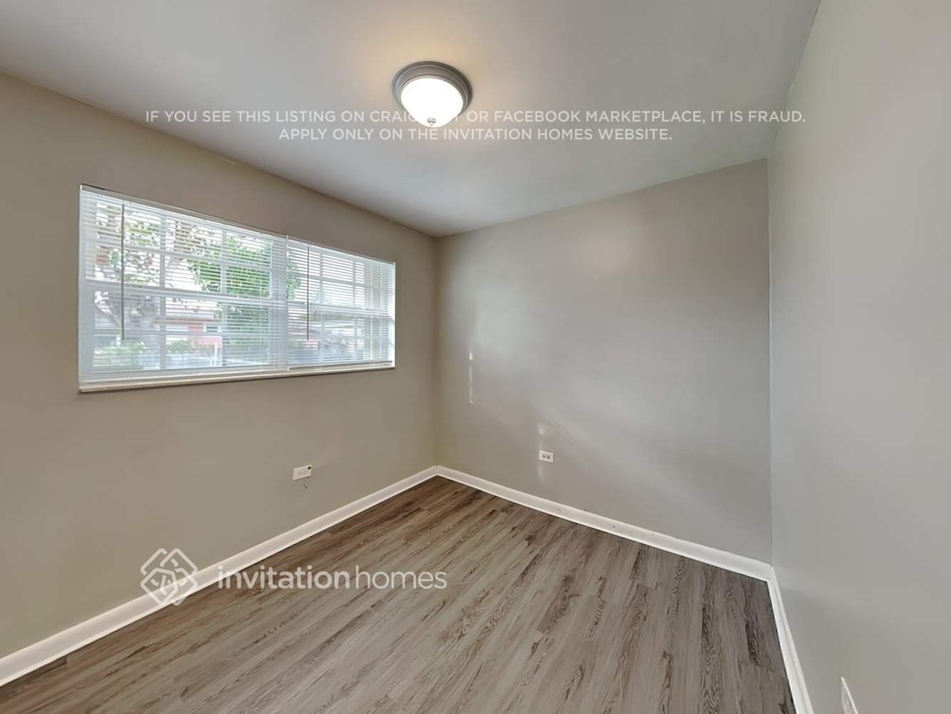 Building Photo - 2712 Alcazar Dr