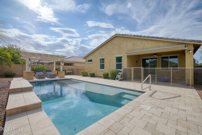 Building Photo - 9937 W Andrea Dr