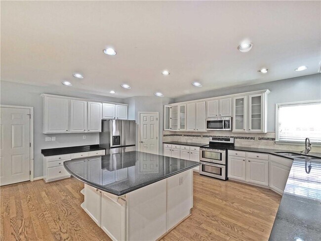 Building Photo - 1689 Clay Brooke Ln SE