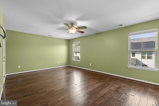Building Photo - 2419 Vly Vw Wy