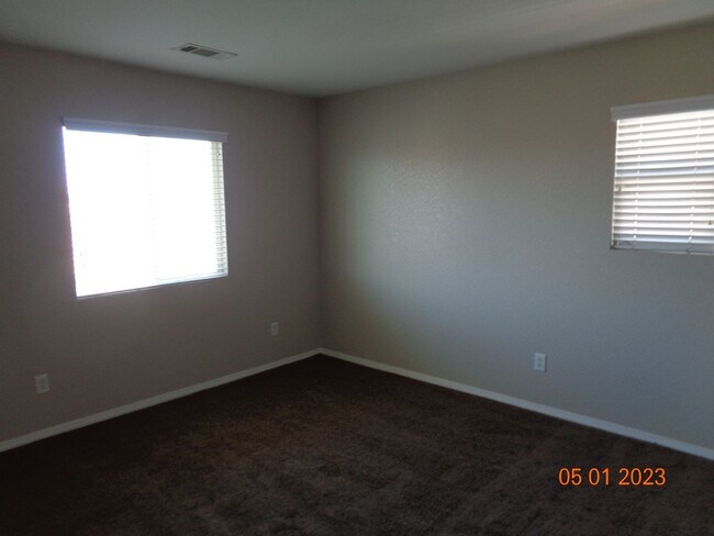 Building Photo - 2739 Garnet Ln