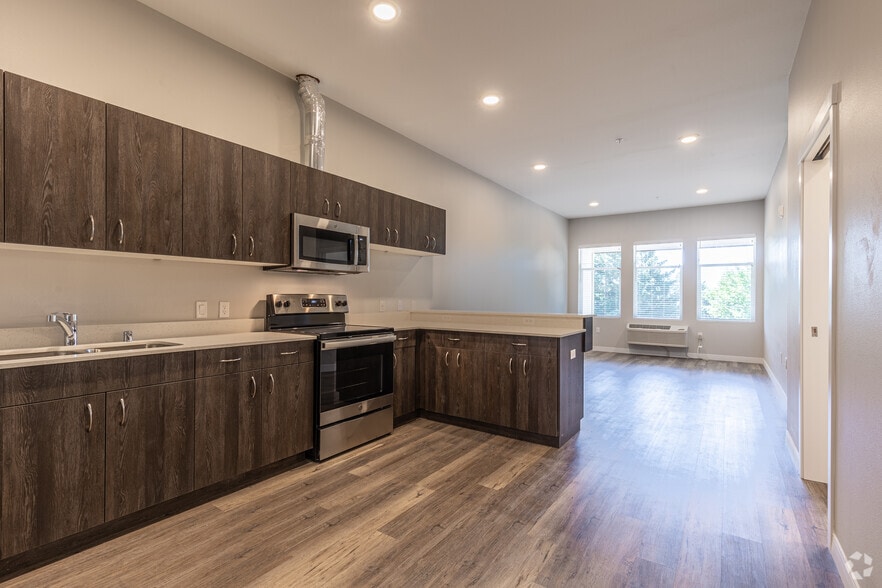 2BR, 1BA - 856SF - 134th Street Lofts