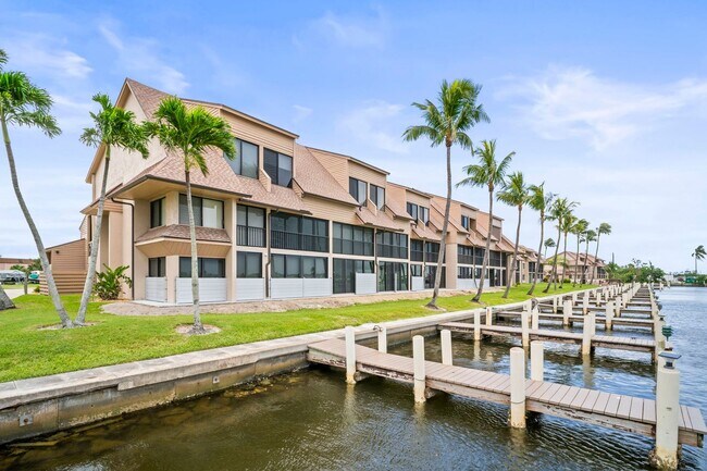 Building Photo - Stunning 2-bedroom, 2-bathroom condo with ...