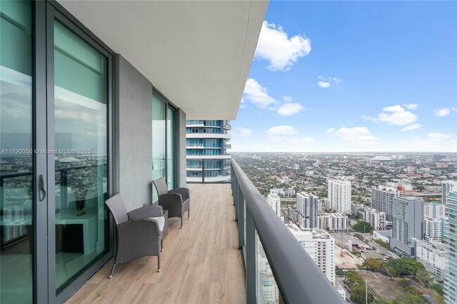 Building Photo - 1300 S Miami Ave