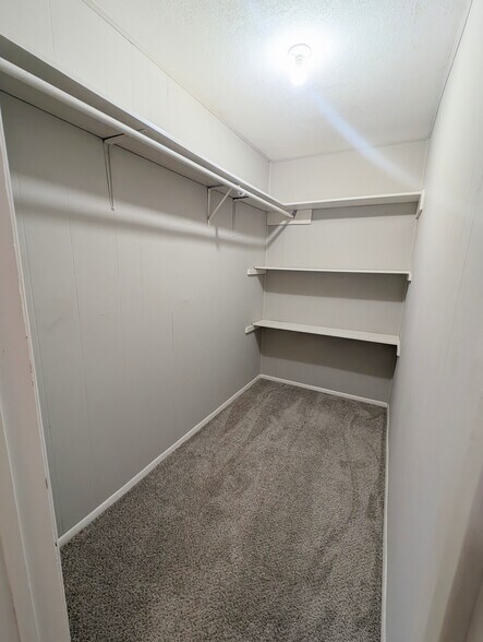 Walk-in closet - 307 San Angelo