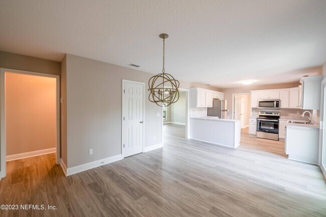 Building Photo - 6264 Diane Rd